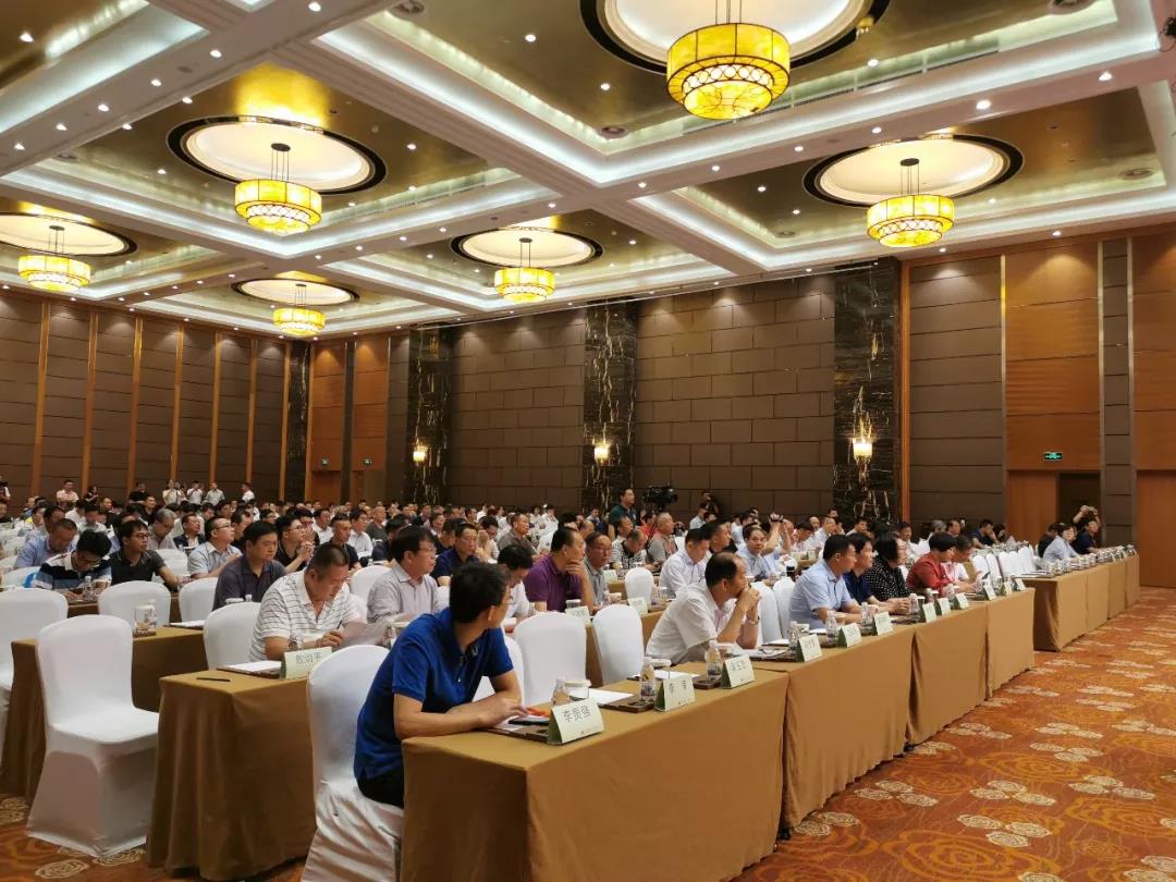 2019年中国砖瓦行业大会圆满落幕,银马环保砖/石一体机备受瞩目! 2019年中国砖瓦行业大会圆满落幕,银马环保砖/石一体机备受瞩目!